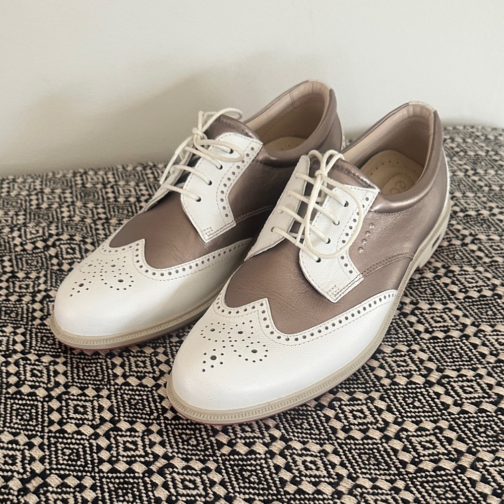 Ecco Women's Golf Two-Tone Wingtip Oxfords - White & Metallic Taupe